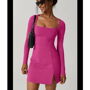 Qinsen‎ Long Sleeve square neckline fit and flare dress size 8